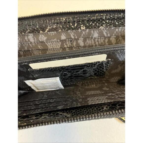 Kenneth Cole NewYork Embossed Snake Print Black Leather Wallet/Clutch/Zip Around - Picture 4 of 7
